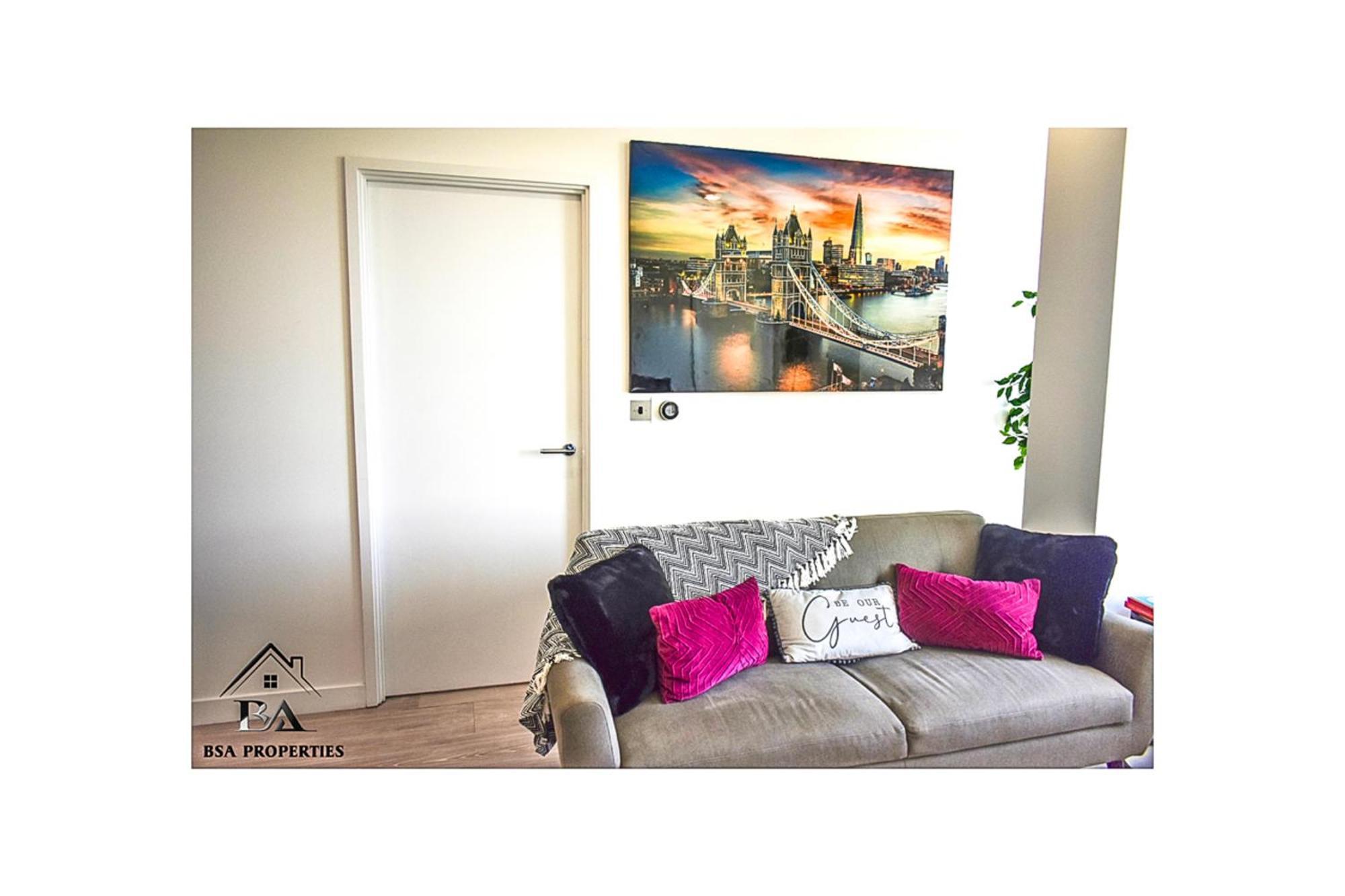 City Centre Apartment Close To Ascot & Legoland Sleep Upto 4 Guests - Parking On Request! Bracknell Esterno foto
